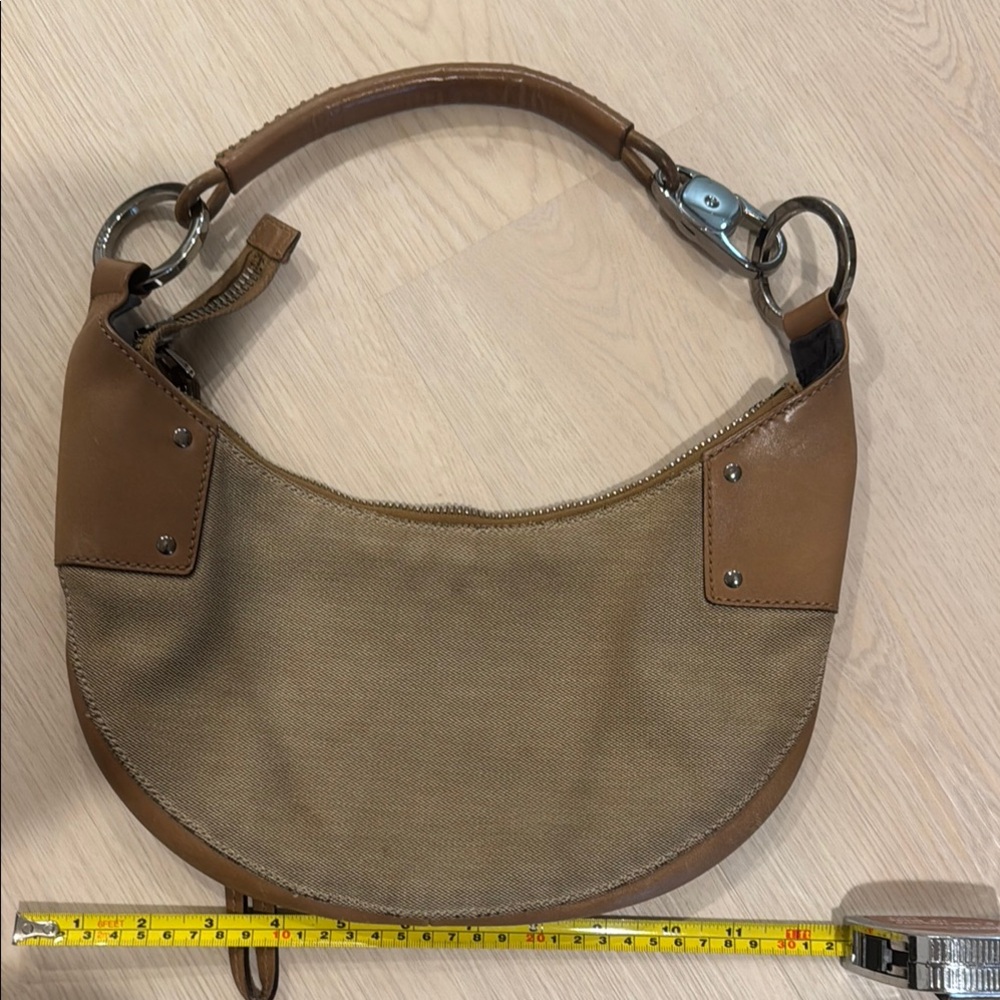 100% authentic used GUCCI shoulder Bag with silver hardware - Picture 4 of 5